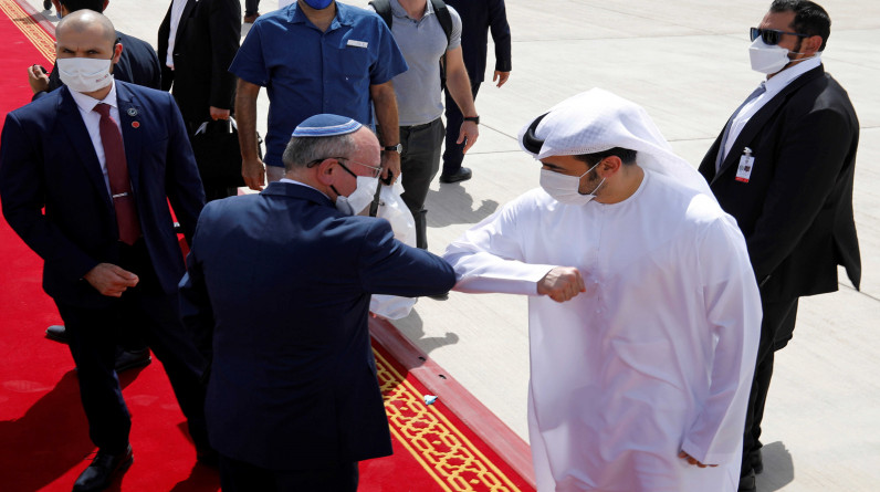 وزير إماراتي: التجارة بين إسرائيل والإمارات بلغت 2.5 مليار دولار